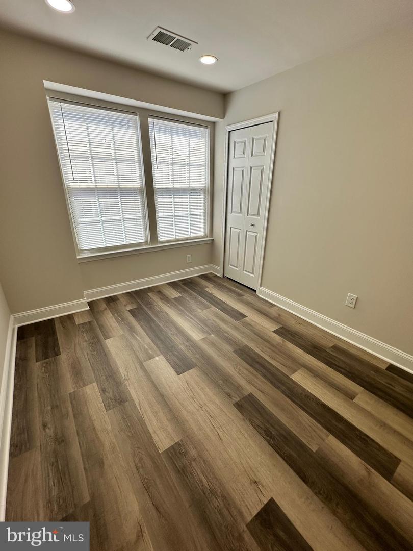 7240 Maidstone Pl #241 Property Photo 24
