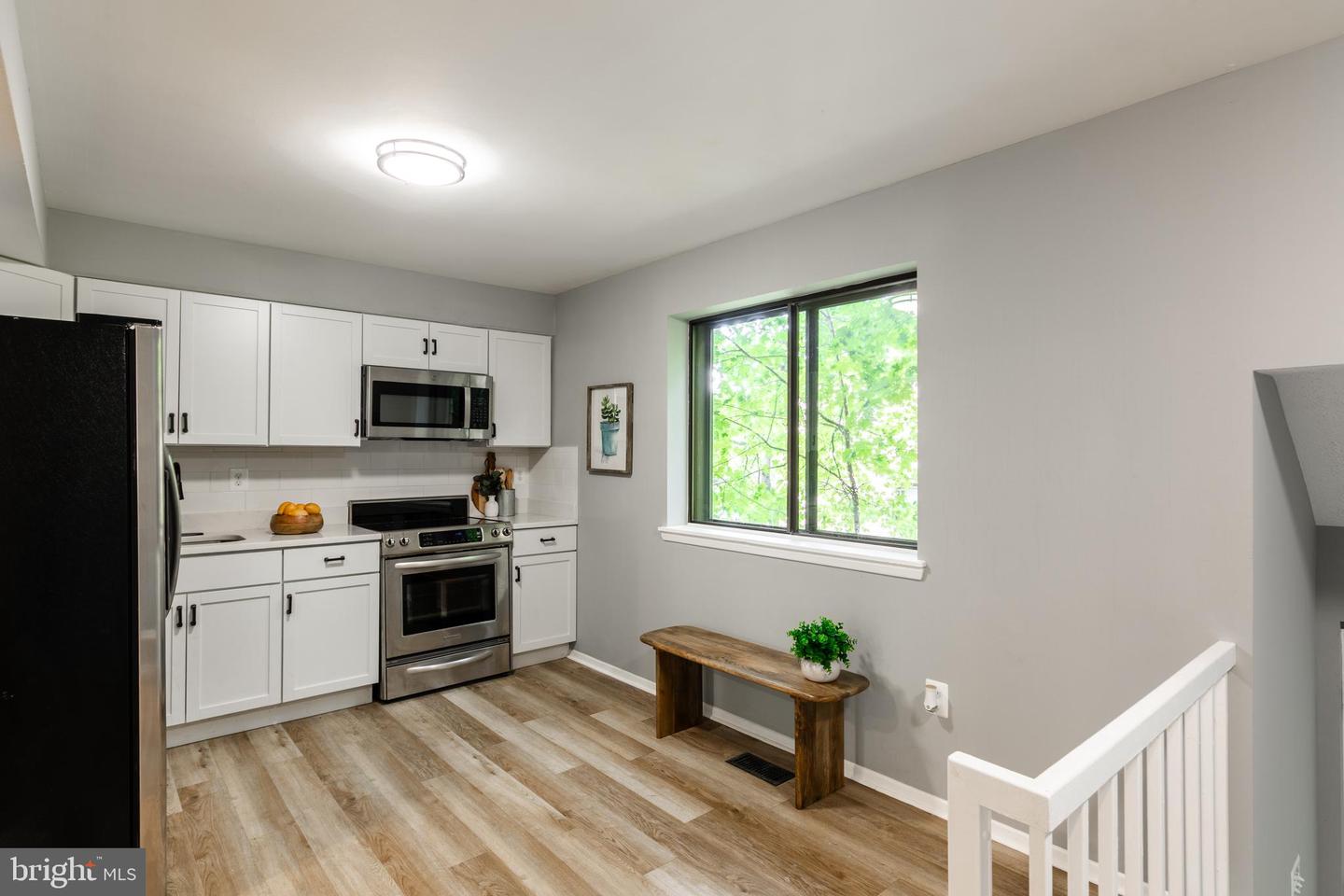 7374 Hickory Log Cir Property Photo 4