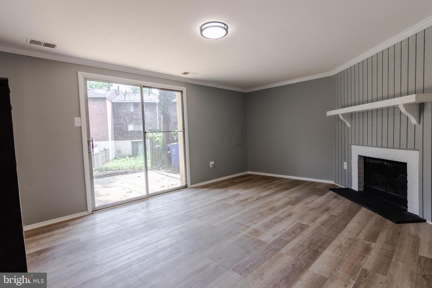 7374 Hickory Log Cir Property Photo 16