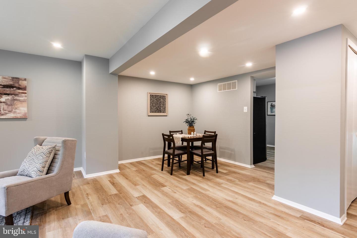 7374 Hickory Log Cir Property Photo 37