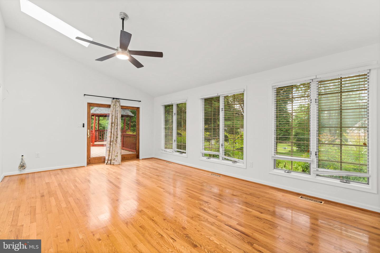 10209 Wetherburn Rd Property Photo 22