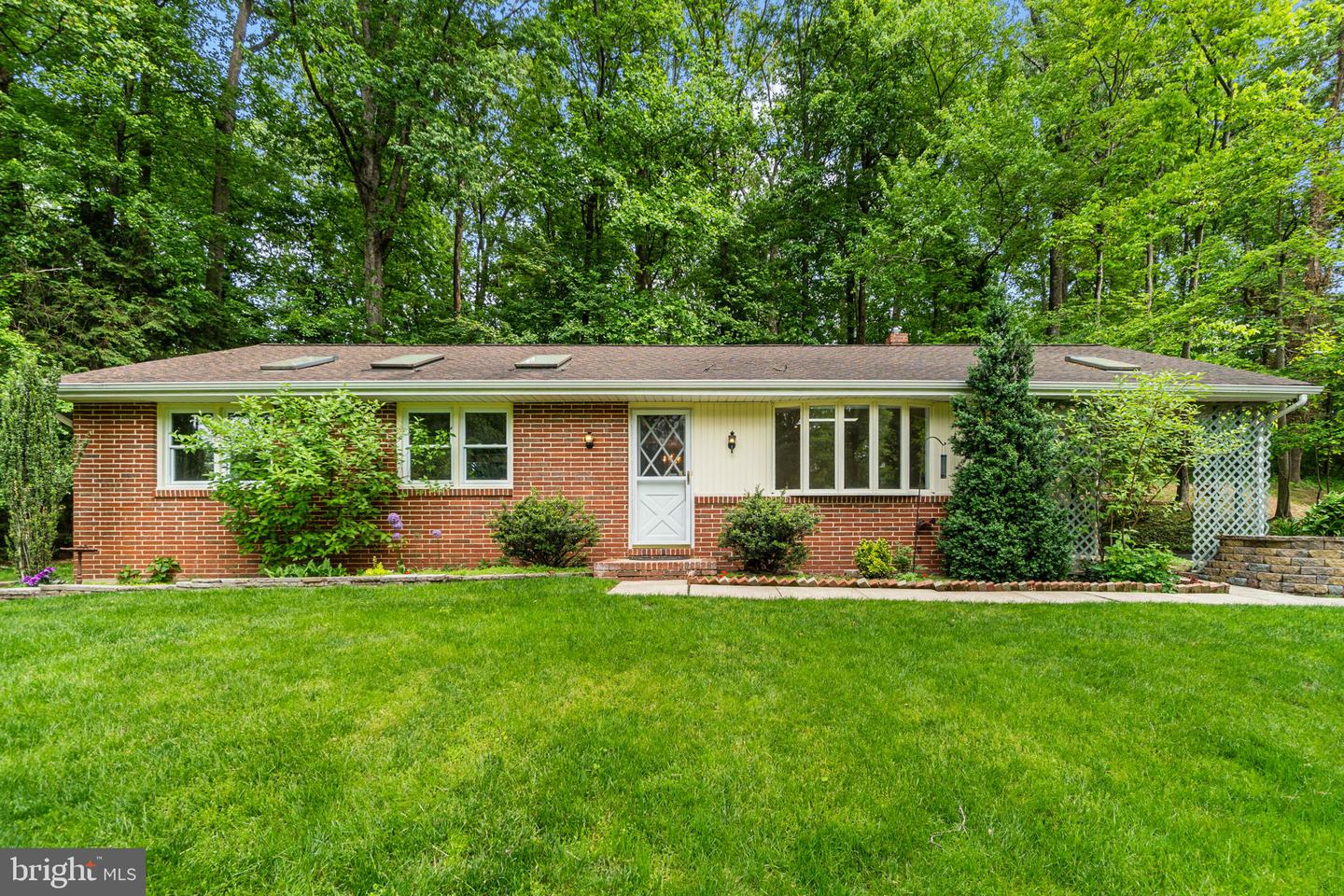 2933 Pinewick Rd Property Photo 1