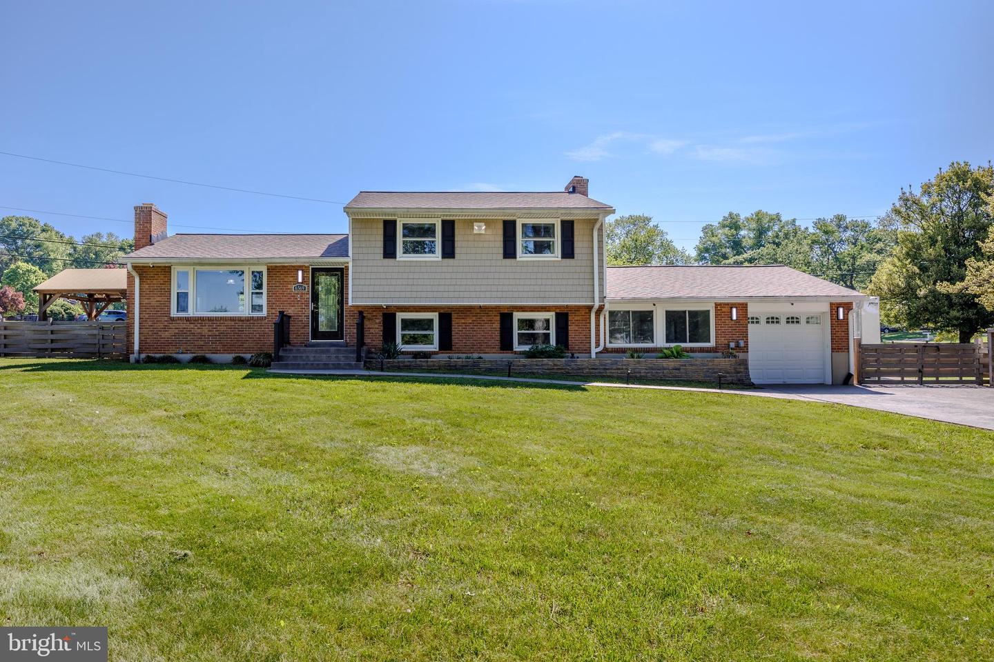 6569 Beechwood Dr Ne Property Photo