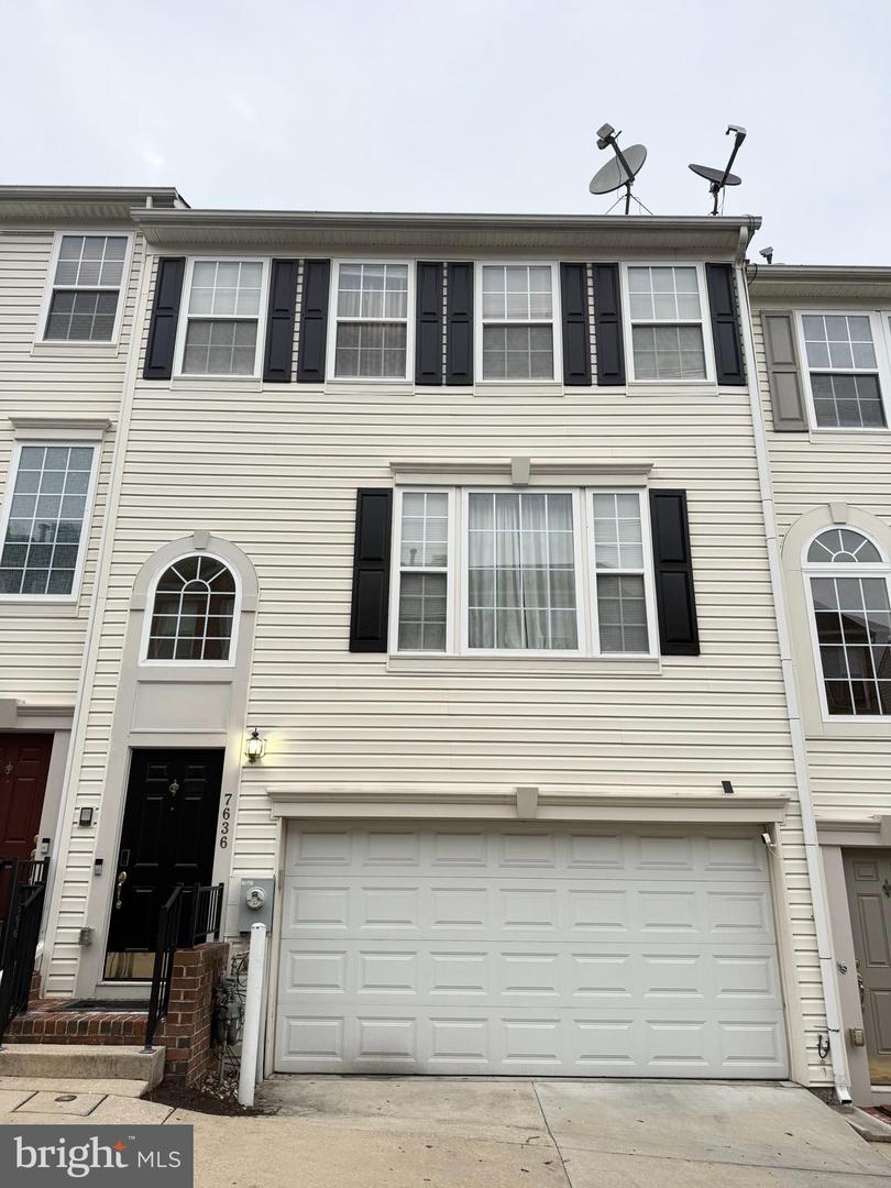 7636 Tall Pin Oak Dr #111 Property Photo 1