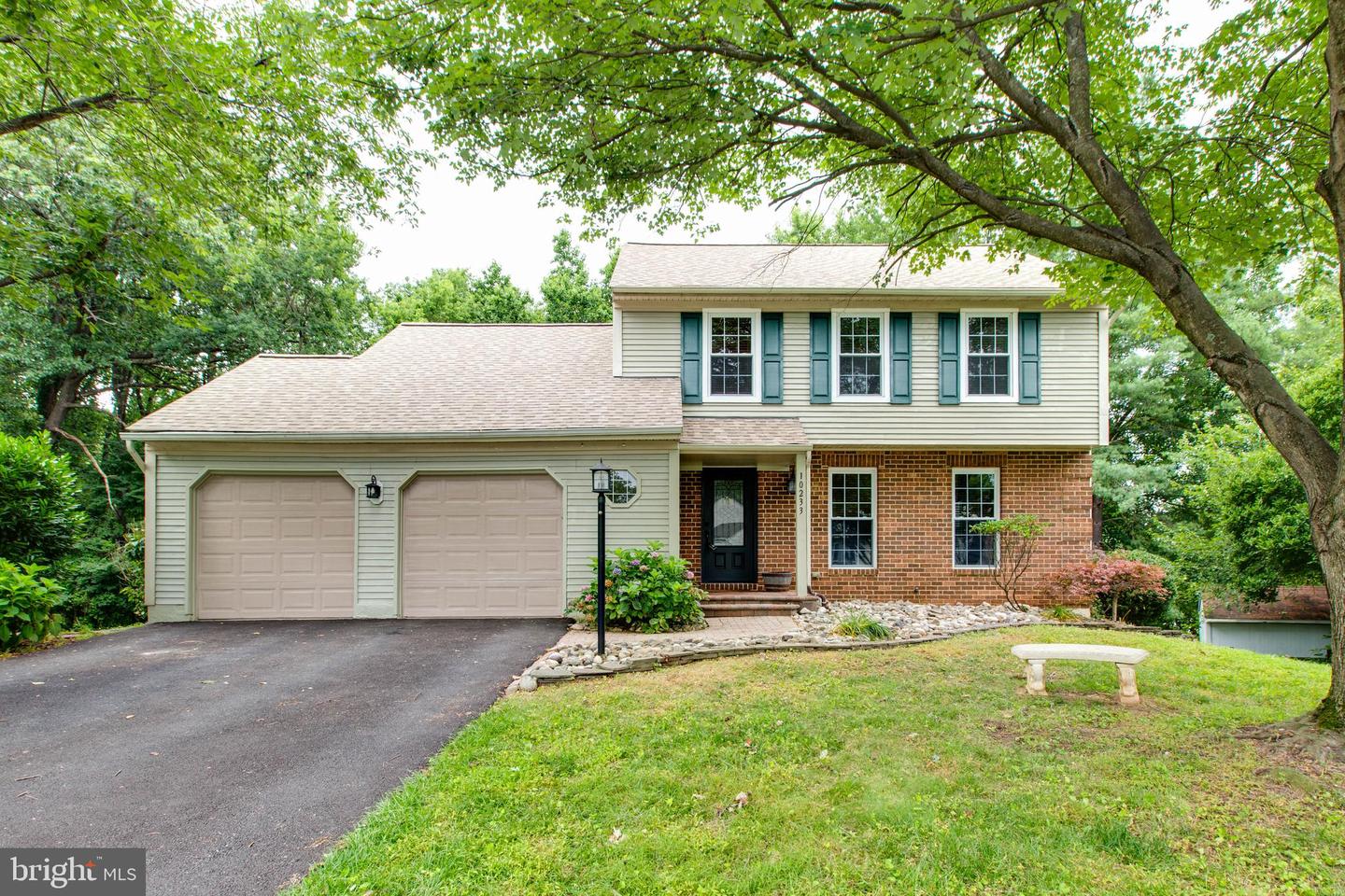 10233 QUEENS CAMEL CT