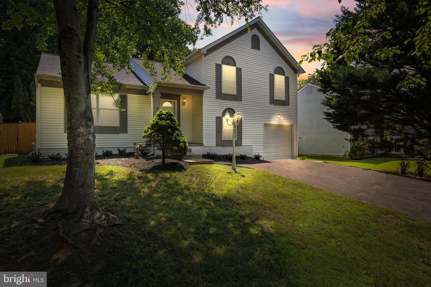 6135 Rainbow Dr Property Photo 1