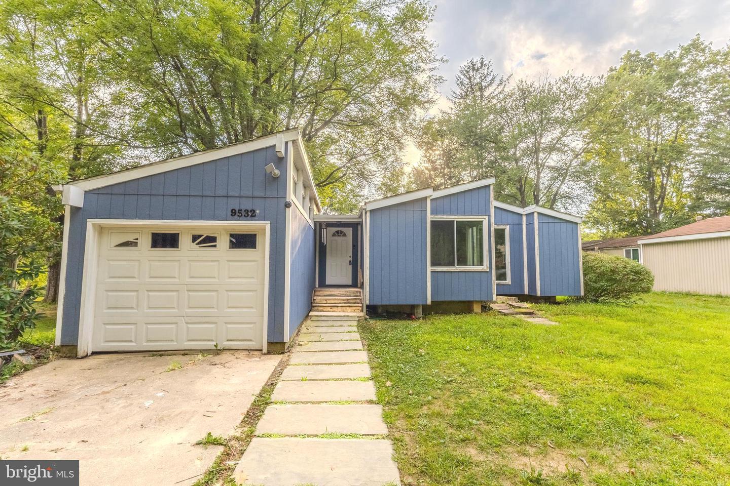 9532 Wandering Way Property Photo 1