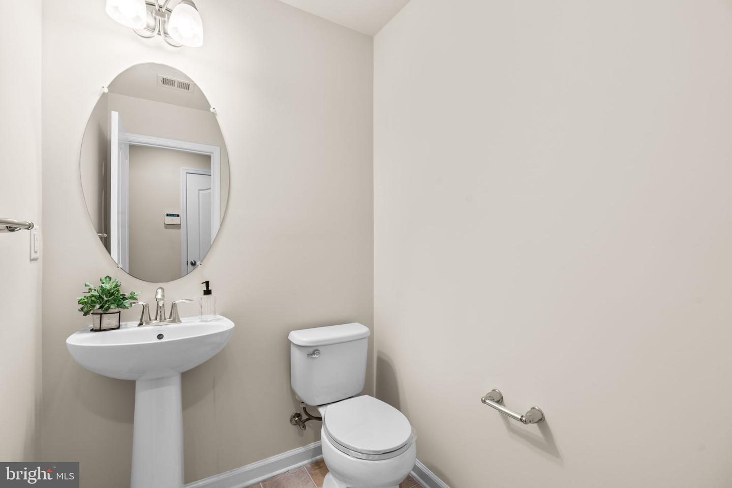 7720 Blue Stream Dr Property Photo 42