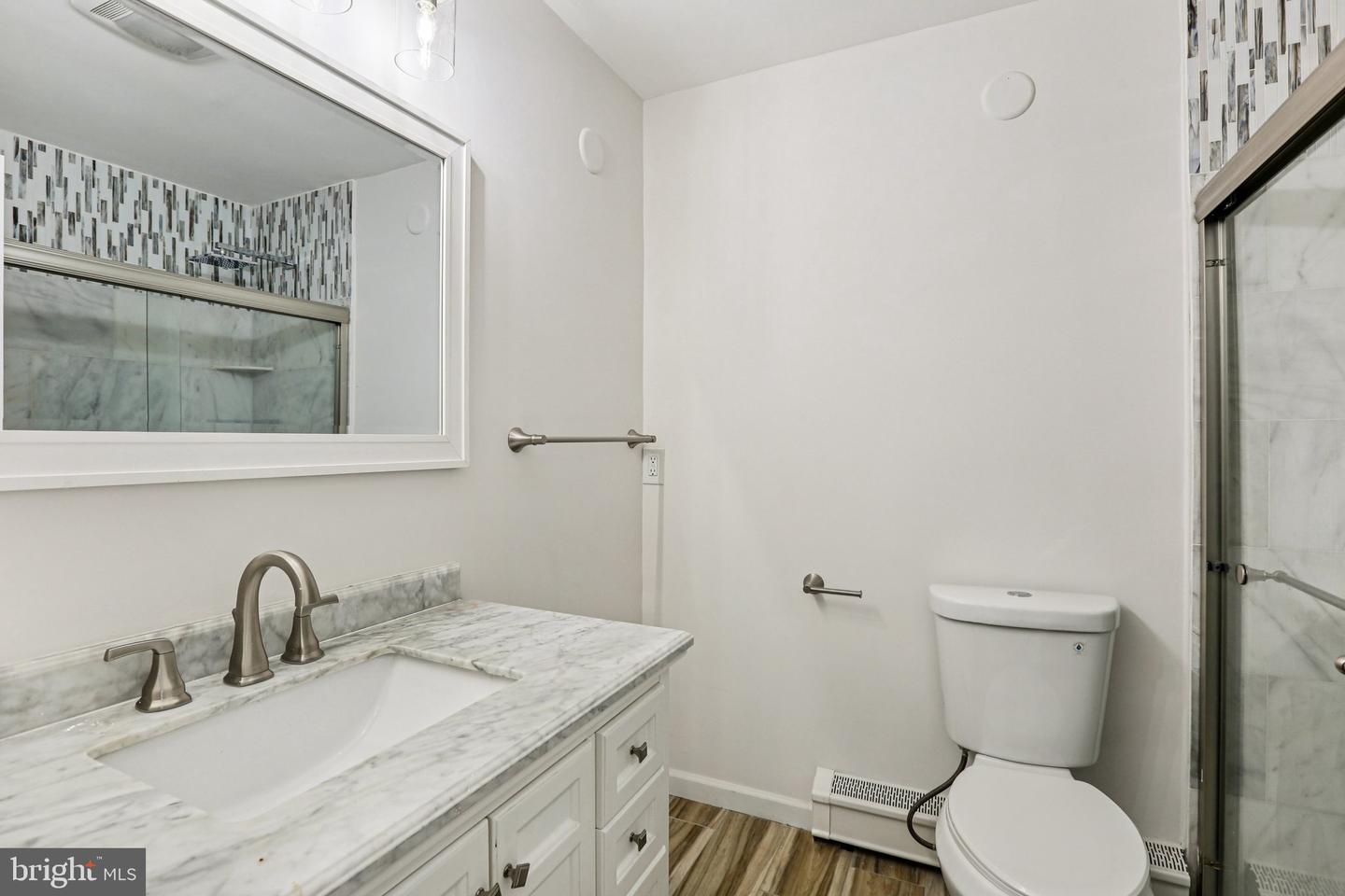 15474 Roxbury Rd Property Photo 17