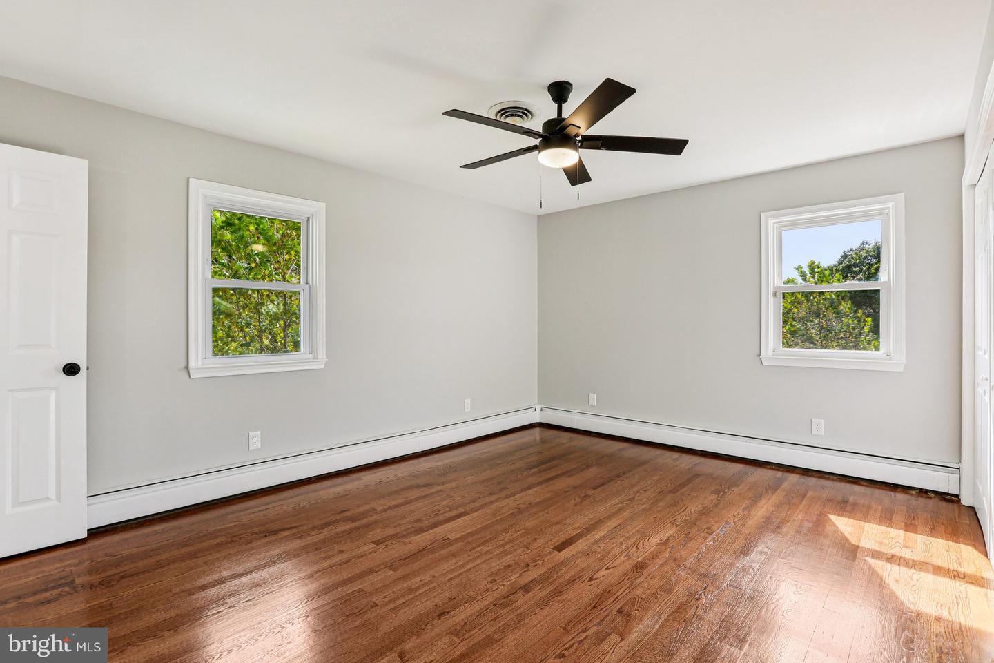 15474 Roxbury Rd Property Photo 23