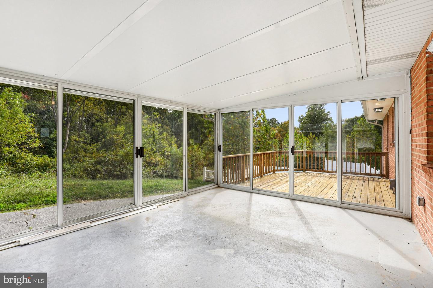 15474 Roxbury Rd Property Photo 37