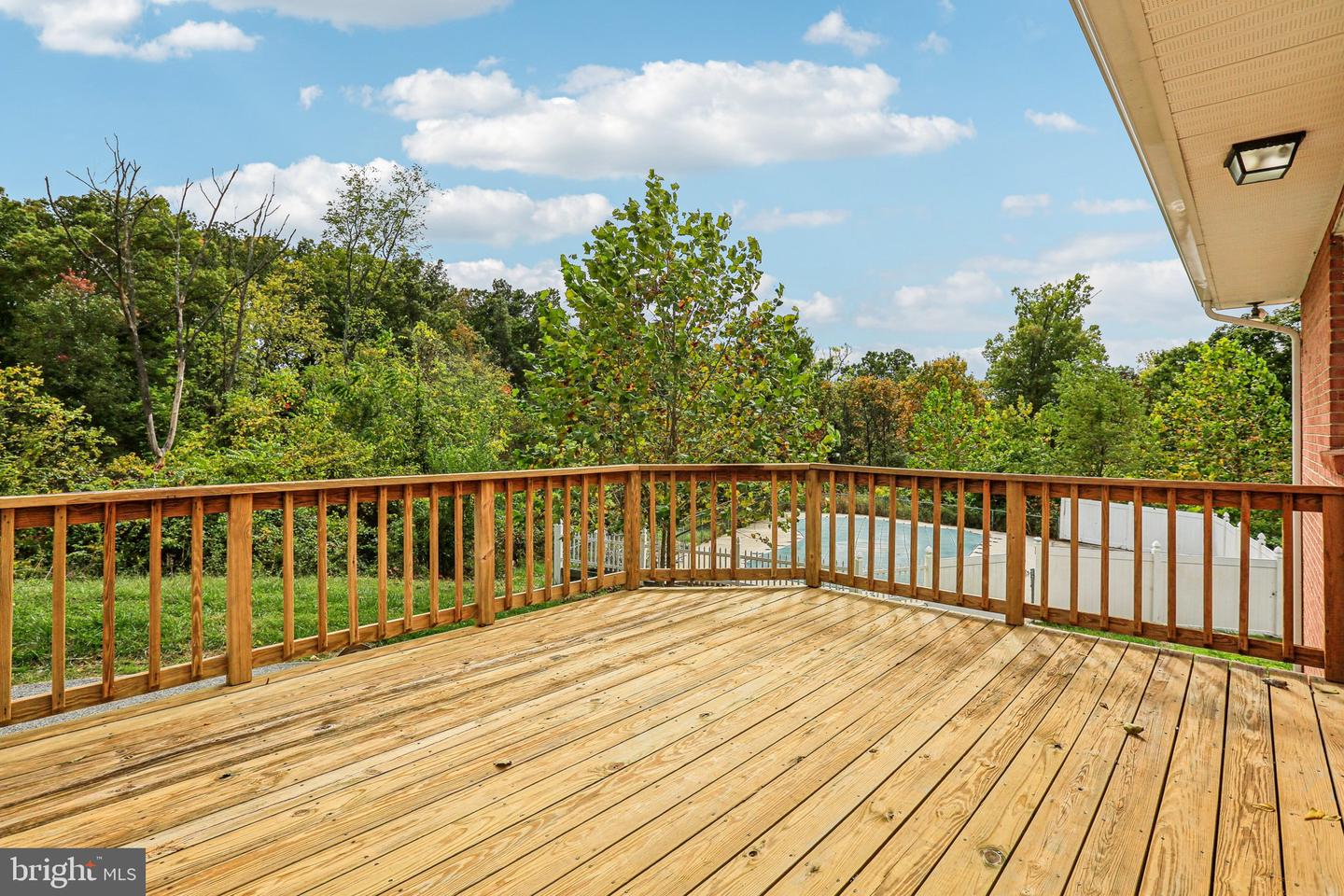 15474 Roxbury Rd Property Photo 38