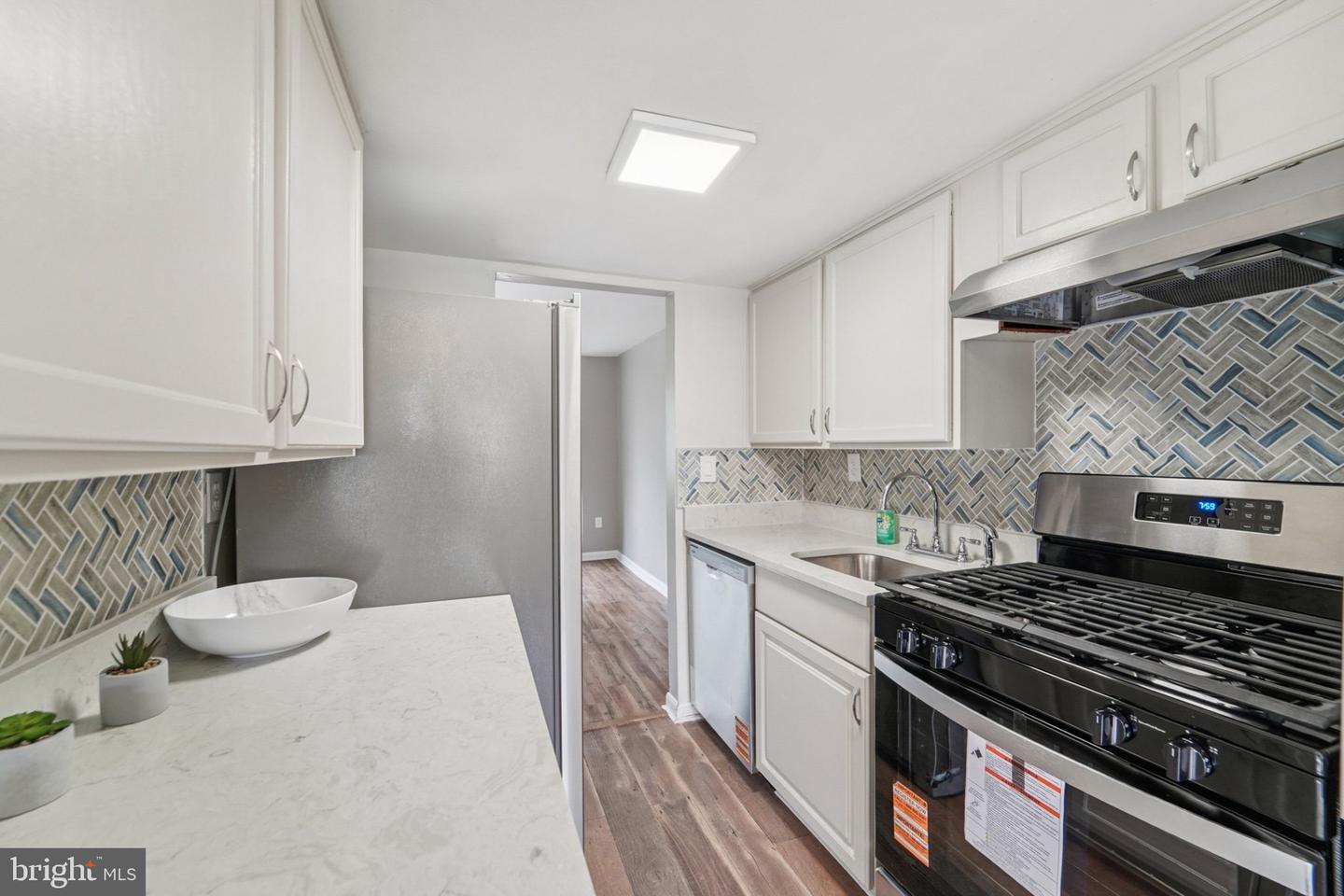 9432 Merryrest Rd #a-b Property Photo 1