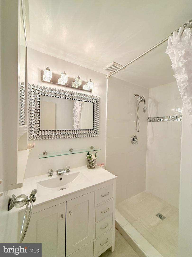 6915 Bugledrum Way Property Photo 12
