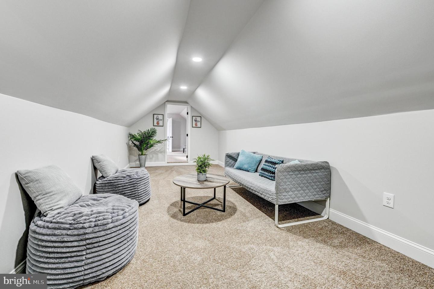 14081 Monticello Dr Property Photo 27