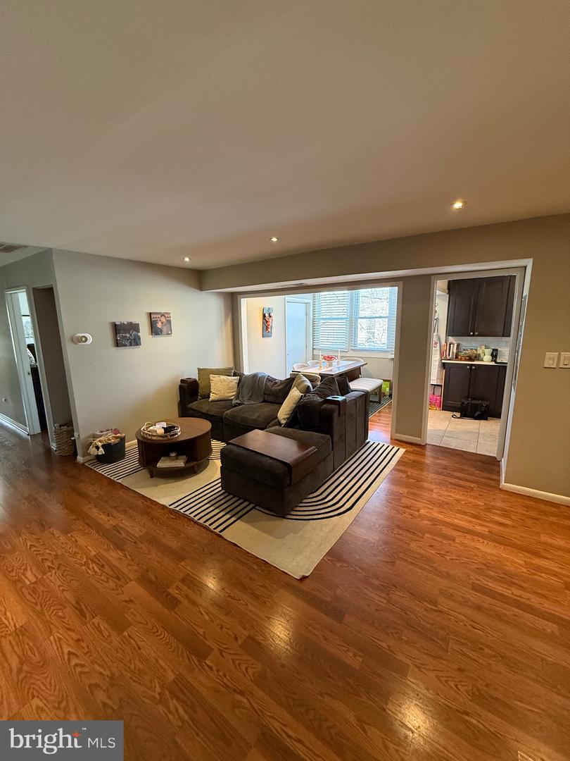 9647 Whiteacre Rd #a3 Property Photo 7
