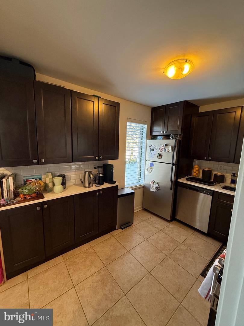 9647 Whiteacre Rd #a3 Property Photo 10