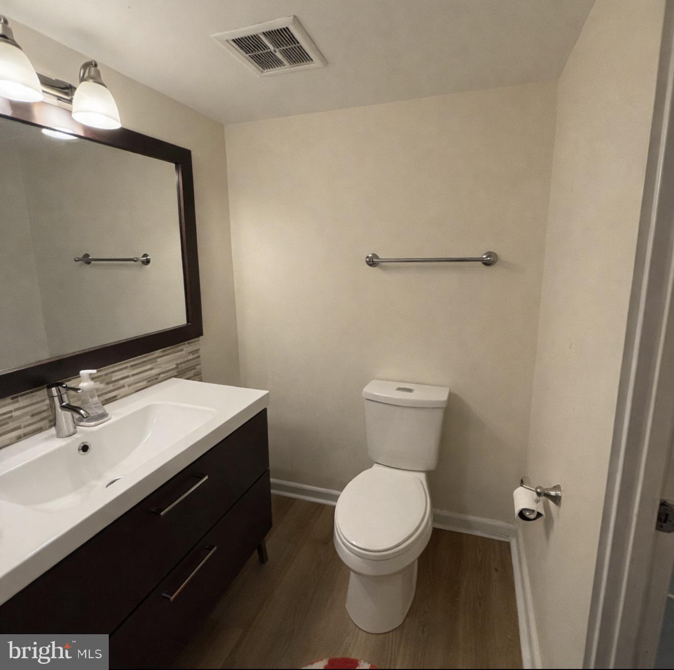 9647 Whiteacre Rd #a3 Property Photo 18