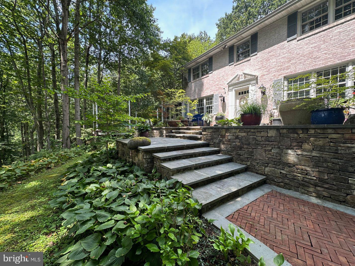 7244 Mink Hollow Rd Property Photo 11