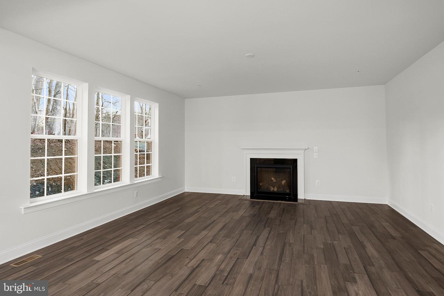 4484 Ilchester Rd Property Photo 16