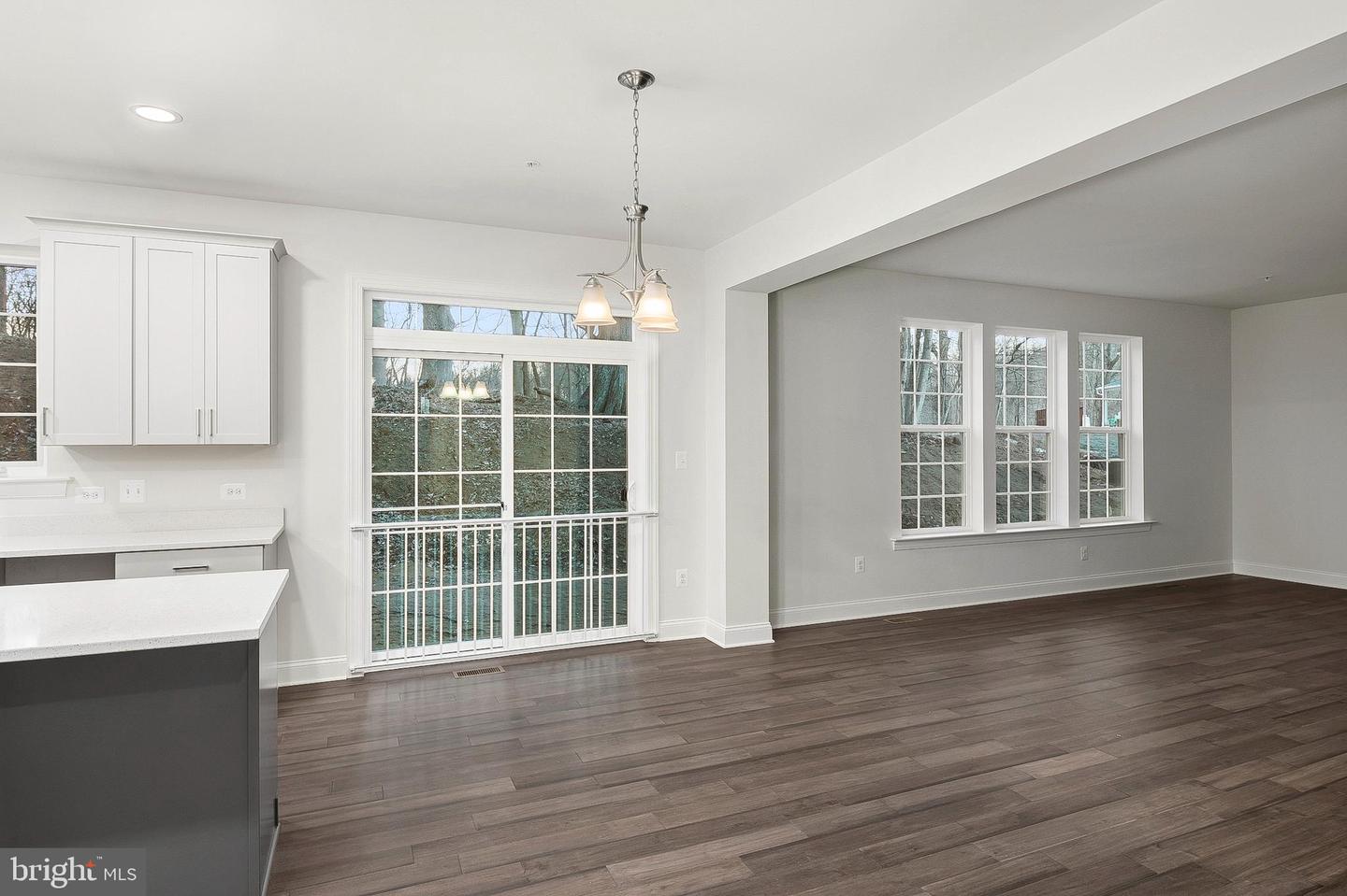 4484 Ilchester Rd Property Photo 17