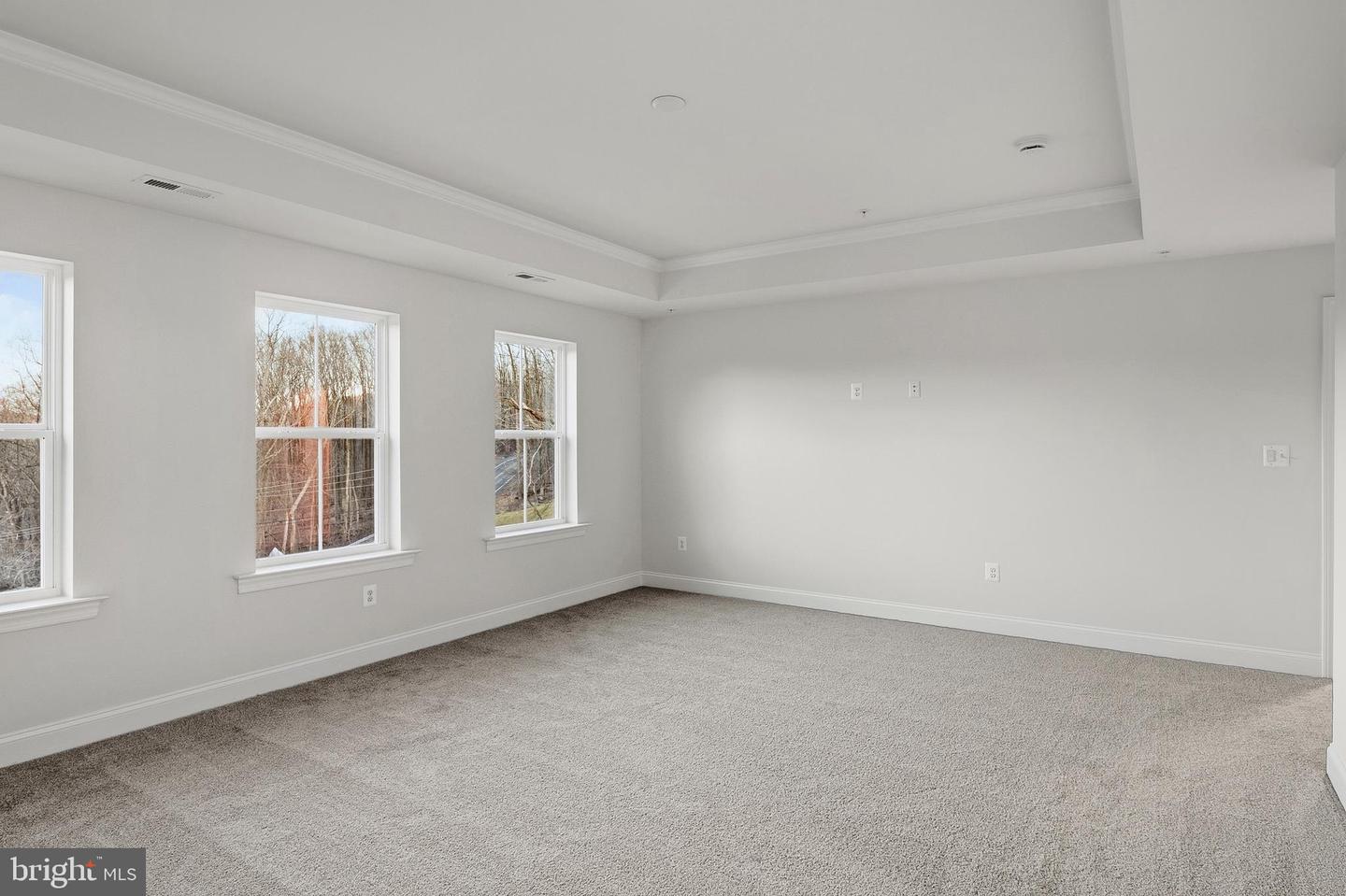 4484 Ilchester Rd Property Photo 25