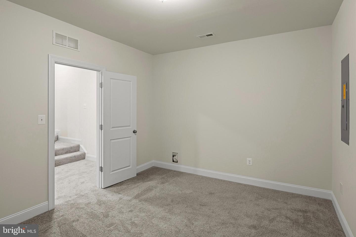 4484 Ilchester Rd Property Photo 38