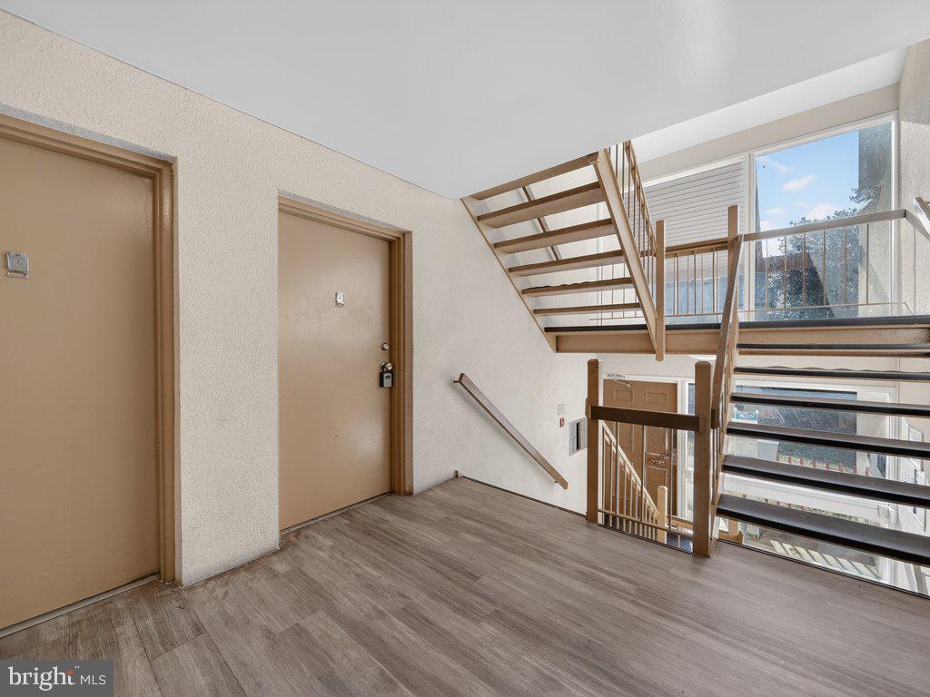 9635 Whiteacre Rd #b-2 Property Photo 5