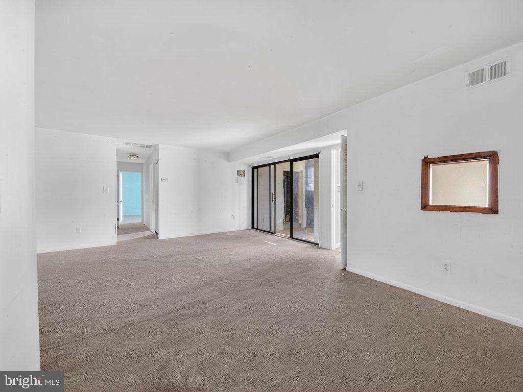 9635 Whiteacre Rd #b-2 Property Photo 9