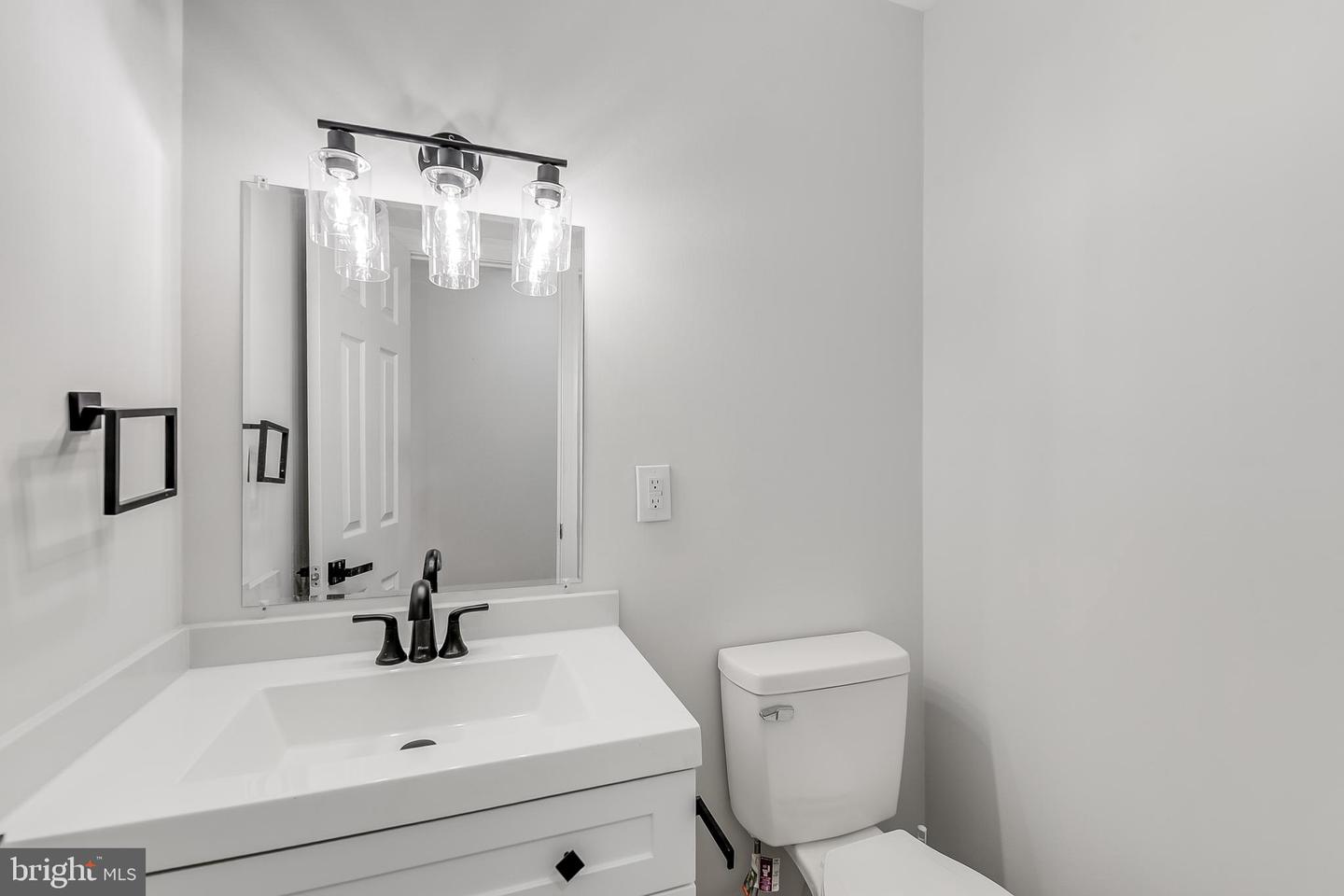 6354 Loudon Ave Property Photo 12
