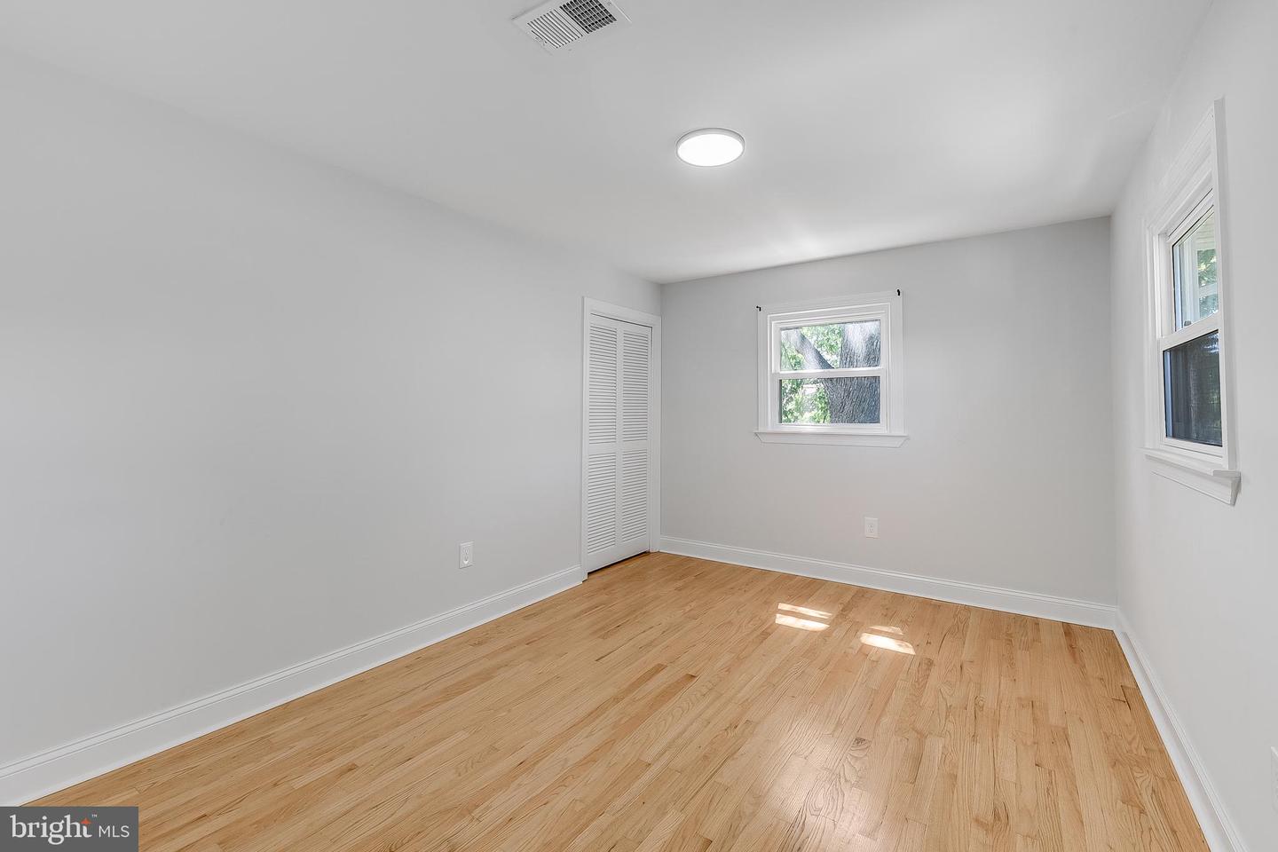6354 Loudon Ave Property Photo 19