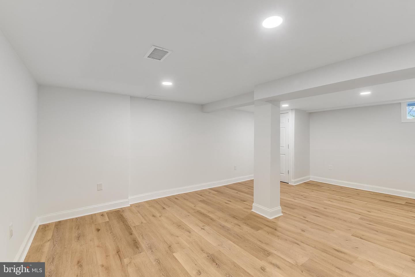 6354 Loudon Ave Property Photo 26