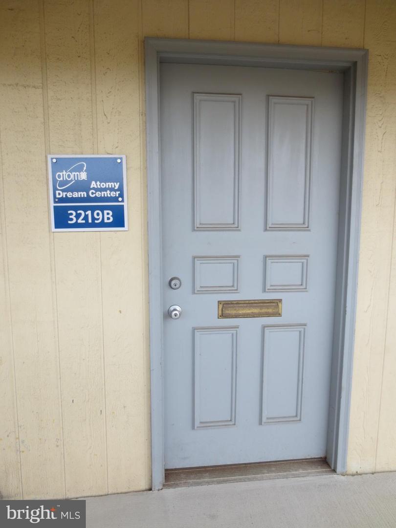 3219 Corporate Ct #10b Property Photo 1