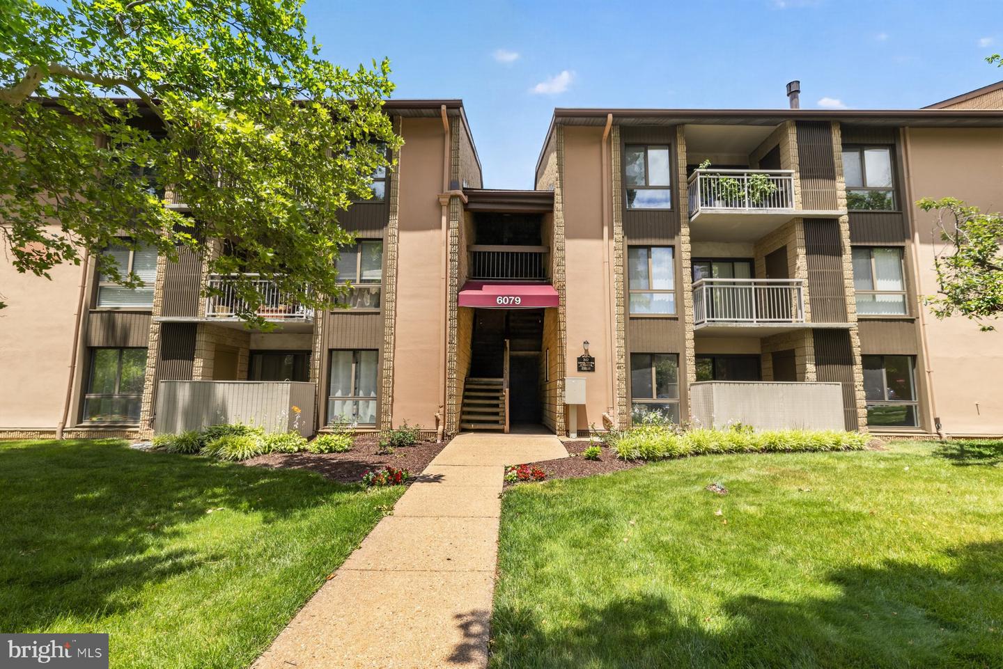 6079 Majors Ln #4 M4 Property Photo 1