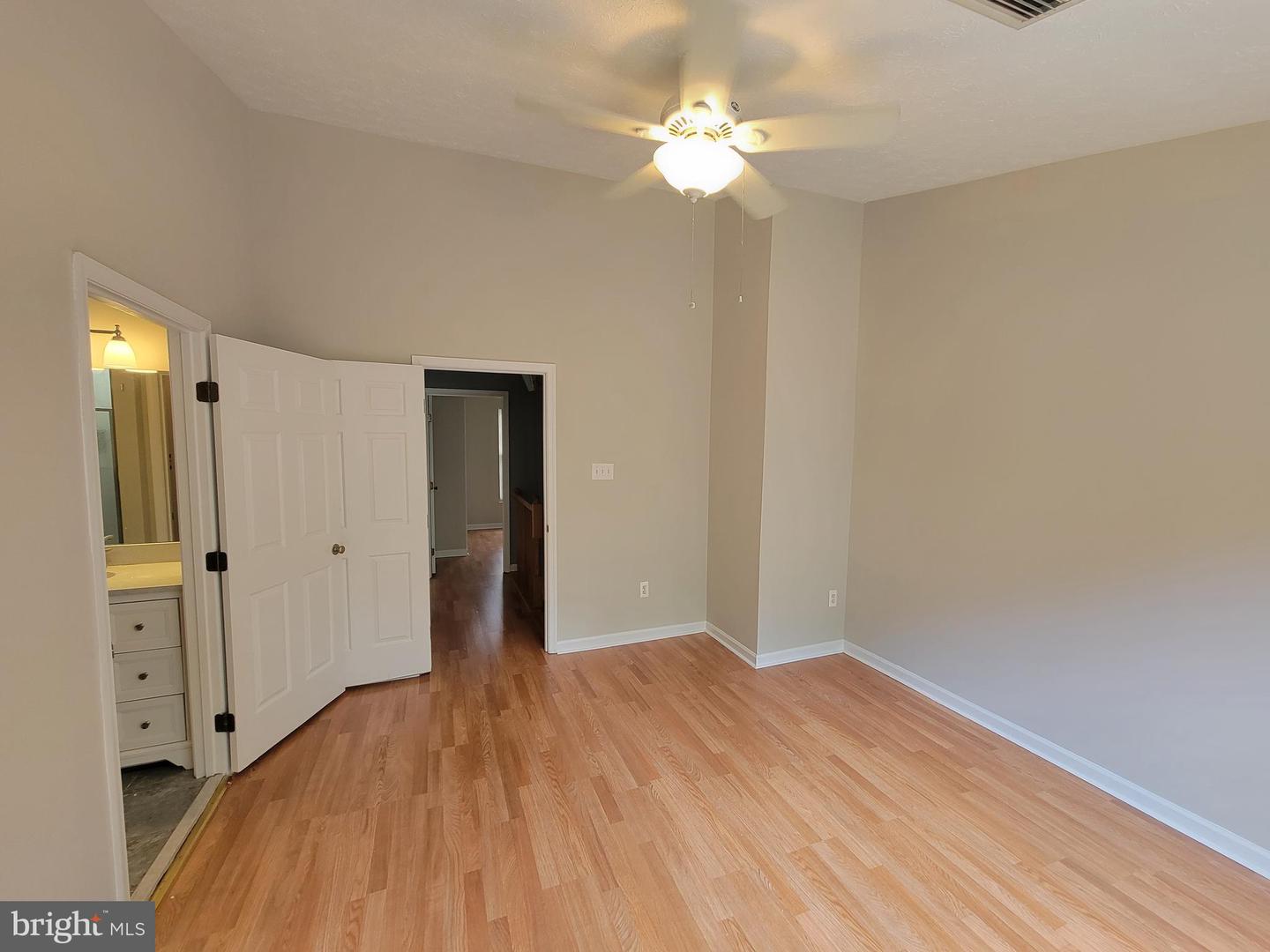 8702 Castlerock Ct Property Photo 29
