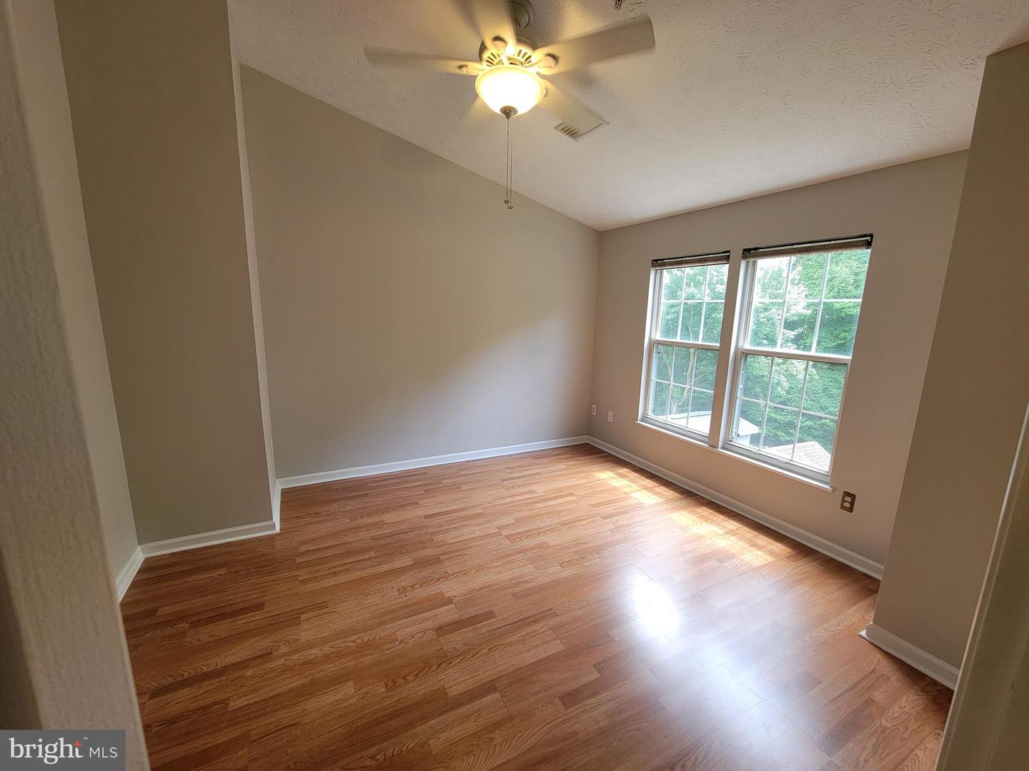 8702 Castlerock Ct Property Photo 30