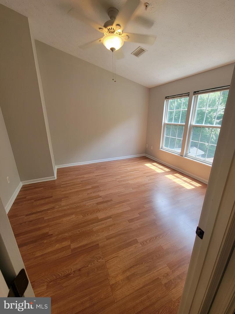 8702 Castlerock Ct Property Photo 32