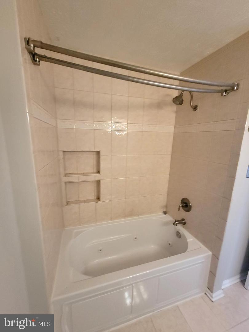 8702 Castlerock Ct Property Photo 43