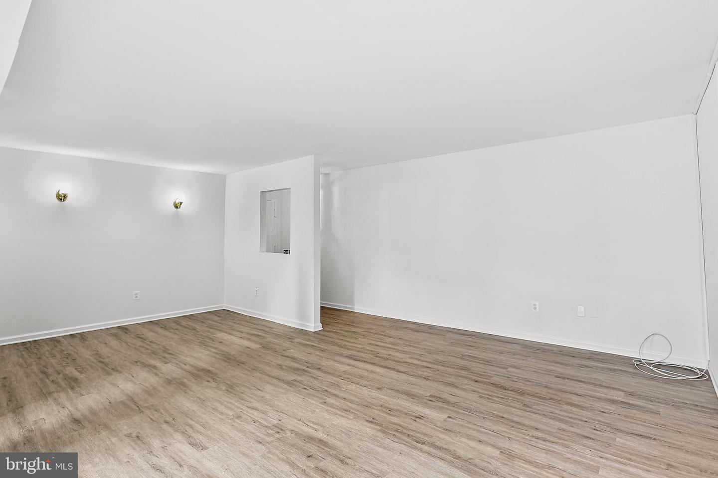 9629 White Acre Rd #b-2 Property Photo 4