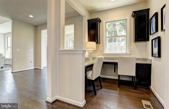 2410 Vineyard Springs Way Property Photo 17