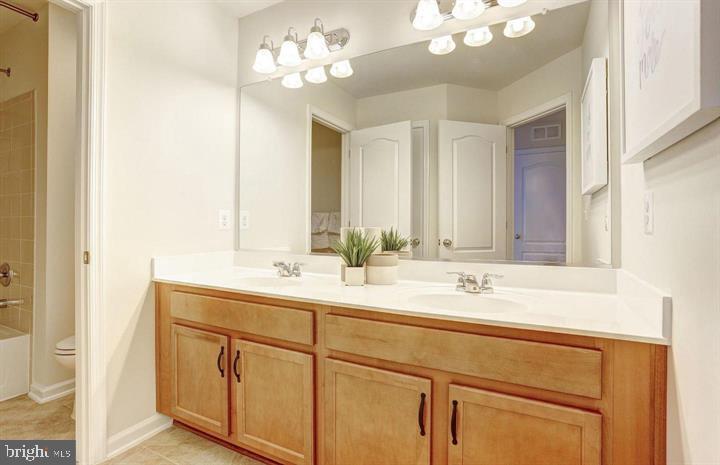 2410 Vineyard Springs Way Property Photo 24