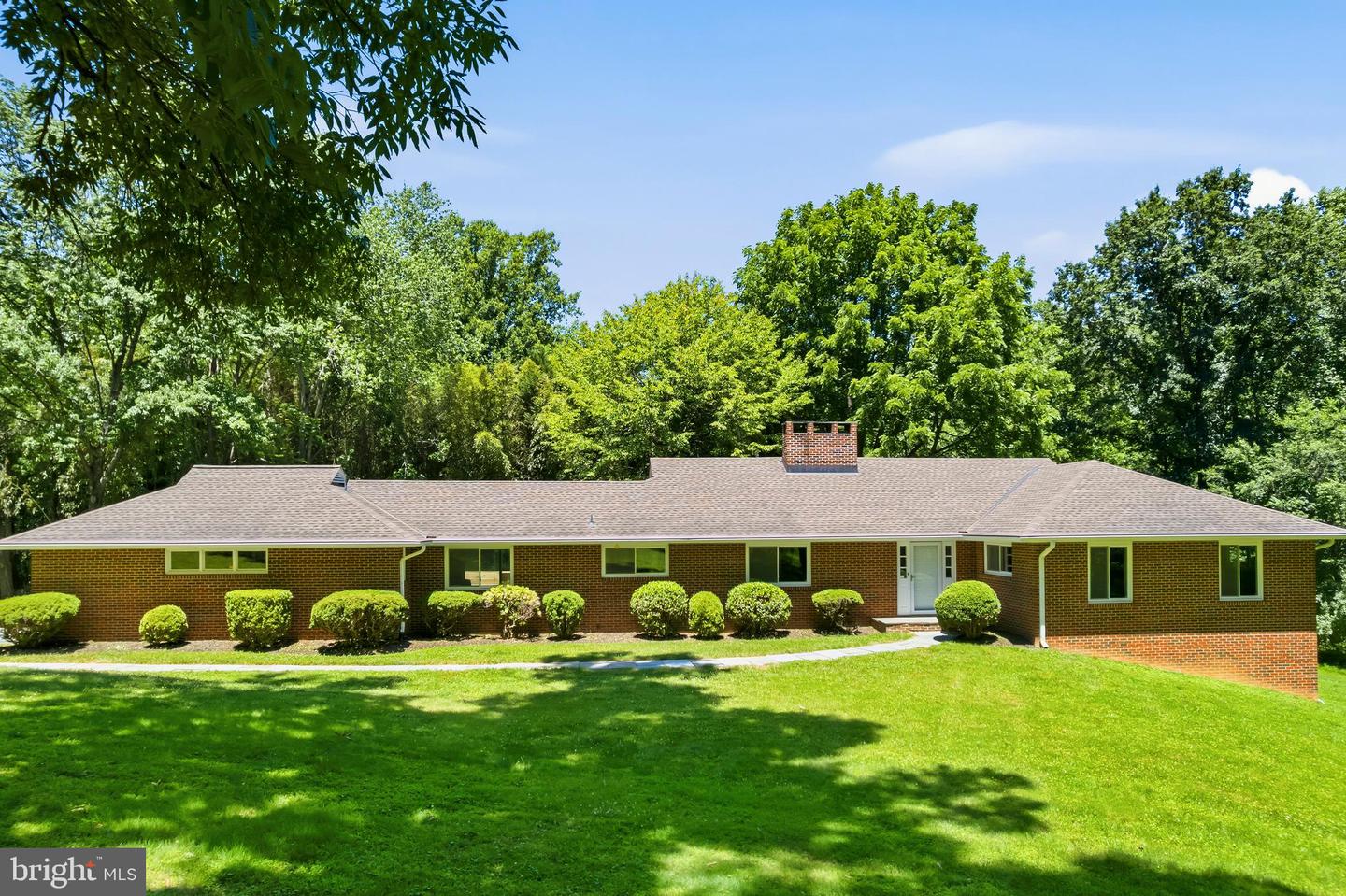 6281 Linkythorn Ln Property Photo 2