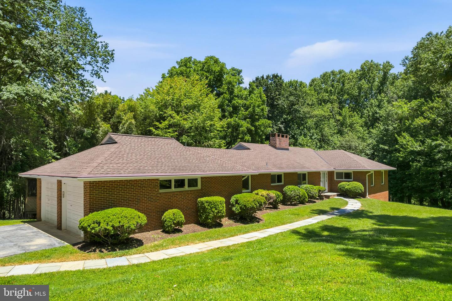6281 Linkythorn Ln Property Photo 3