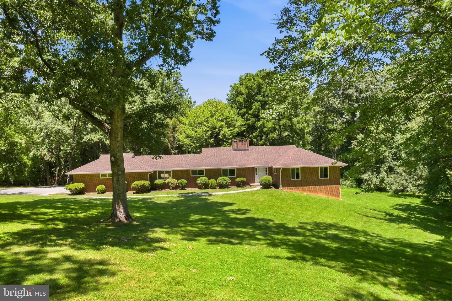 6281 Linkythorn Ln Property Photo 4
