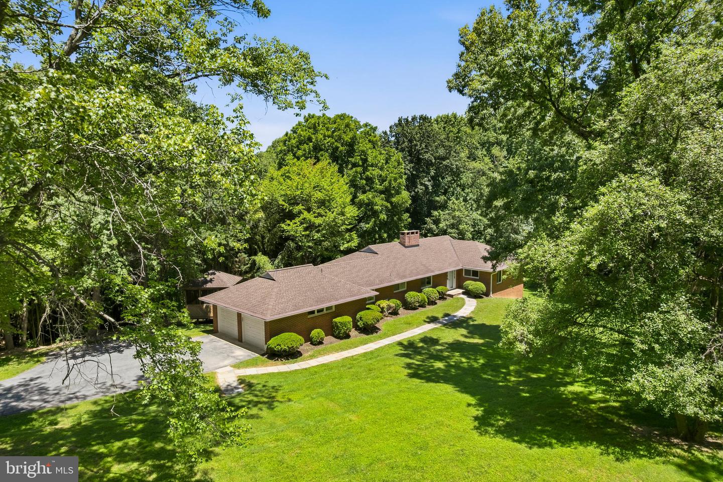 6281 Linkythorn Ln Property Photo 6