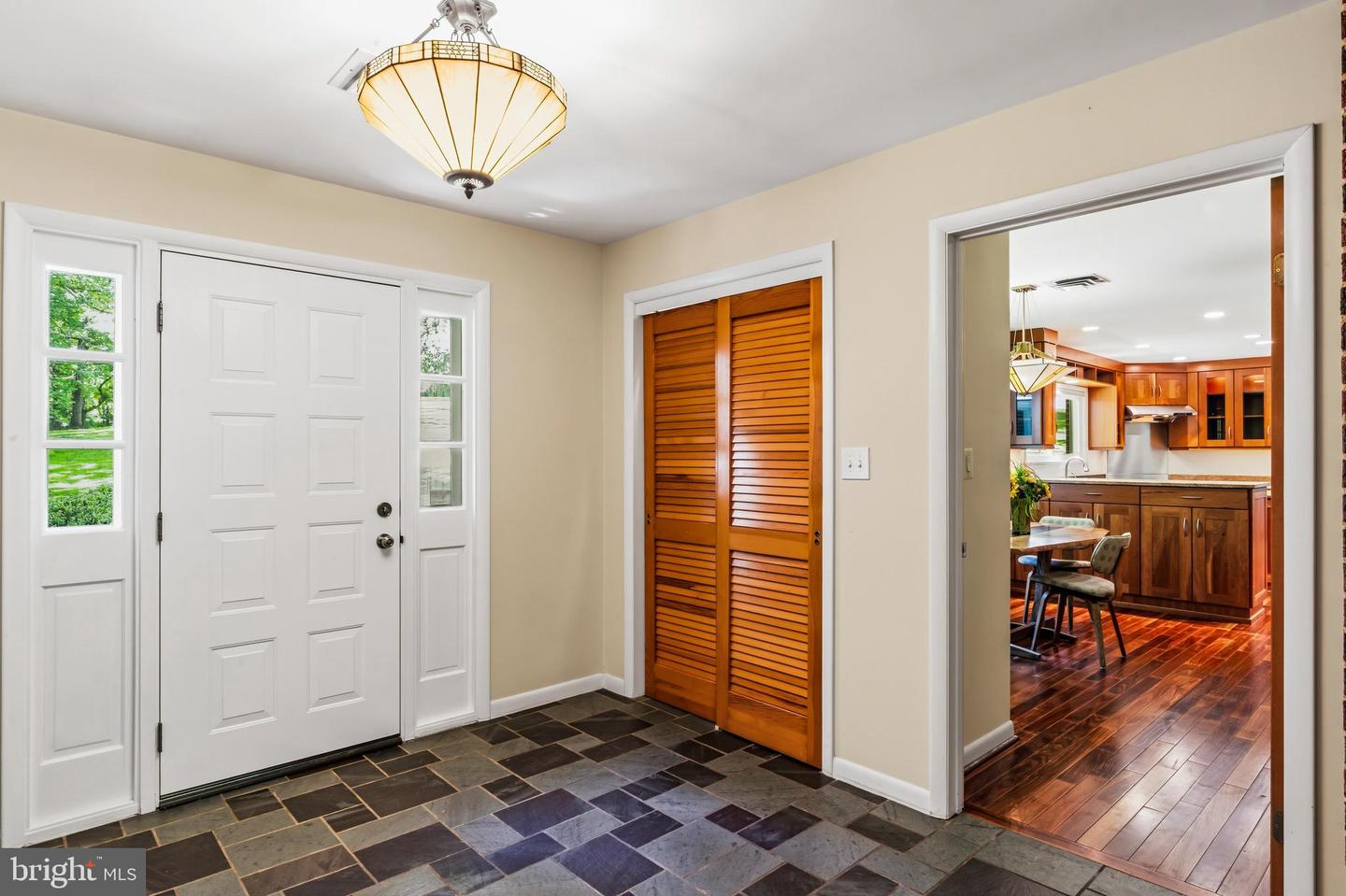 6281 Linkythorn Ln Property Photo 10