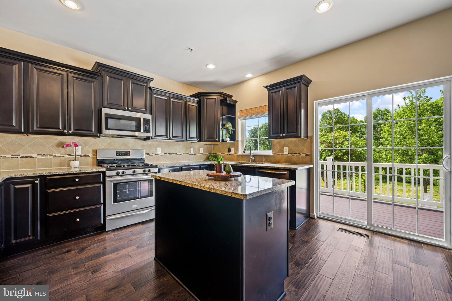 7062 Foxton Way Property Photo 11