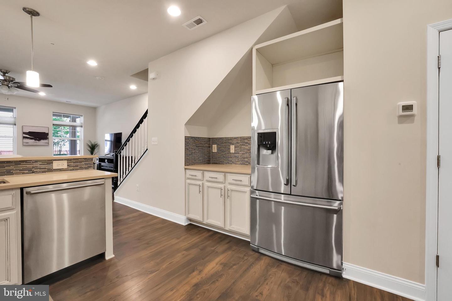 7312 Harlow Way #b Property Photo 10