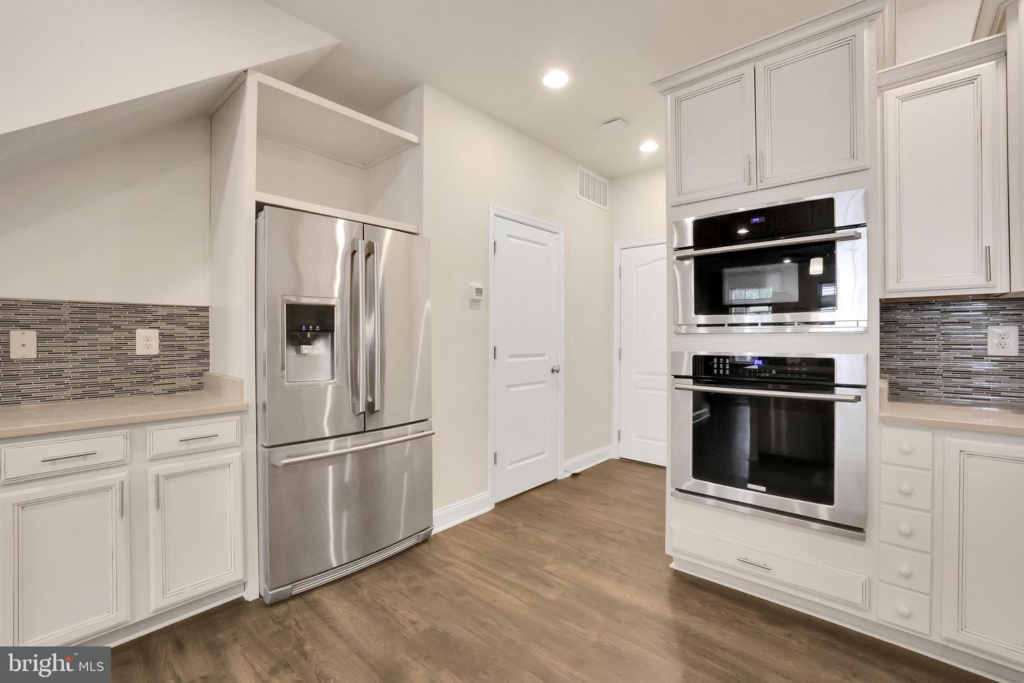 7312 Harlow Way #b Property Photo 12
