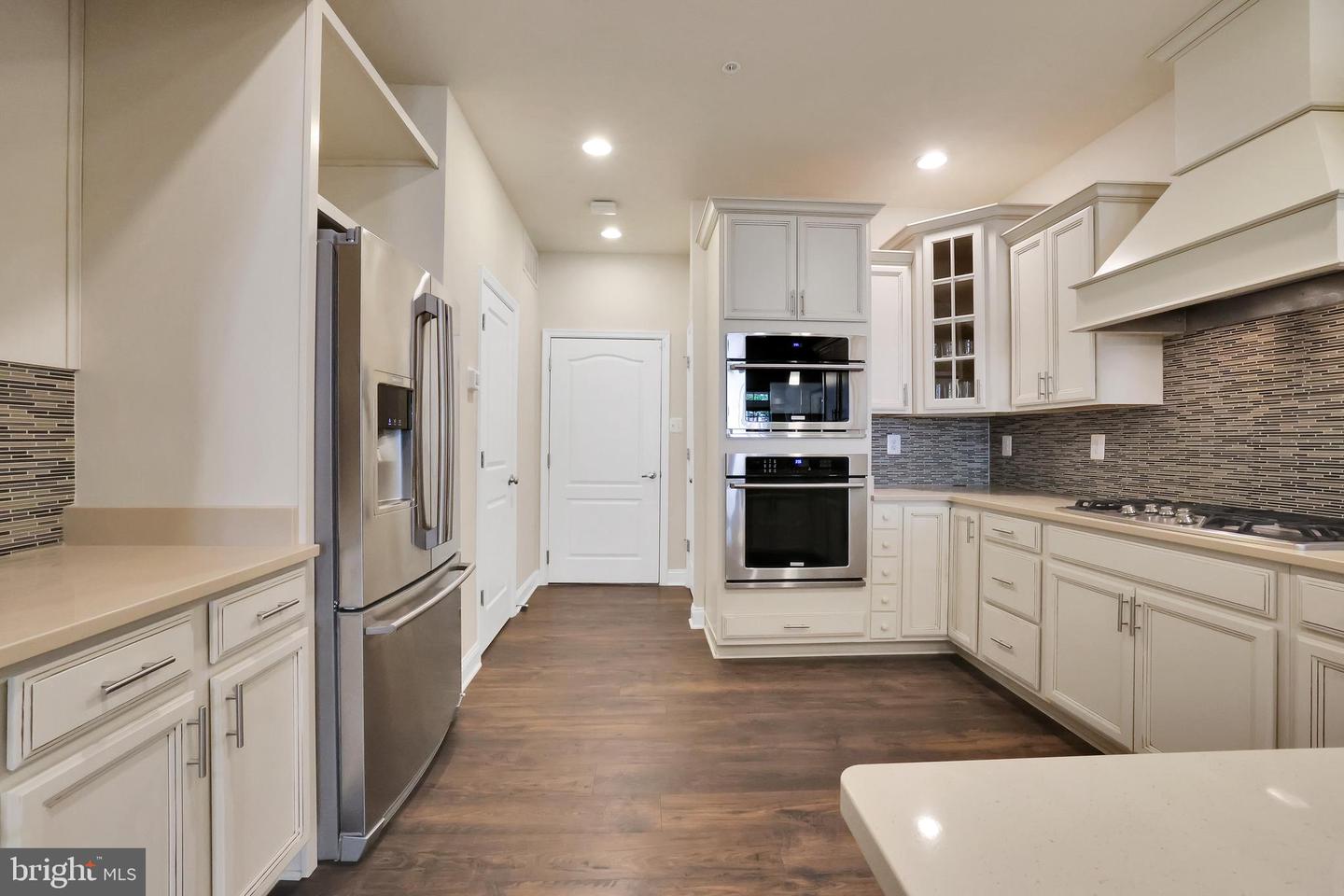 7312 Harlow Way #b Property Photo 13